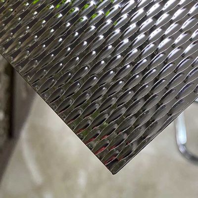 Hoja de metal de acero inoxidable de corte personalizado con patrón 5WL de 0,3 mm de espesor