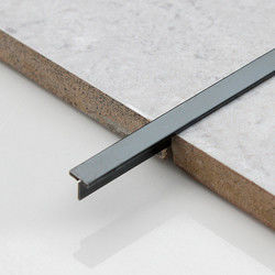 304 T de acero inoxidables formaron el ajuste de la teja del metal del oro del perfil de la decoración de la teja de la tira de ajuste interno